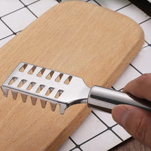 Stainless Steel Fish Scale Remover Scraper – Sawtooth Kitchen Tool